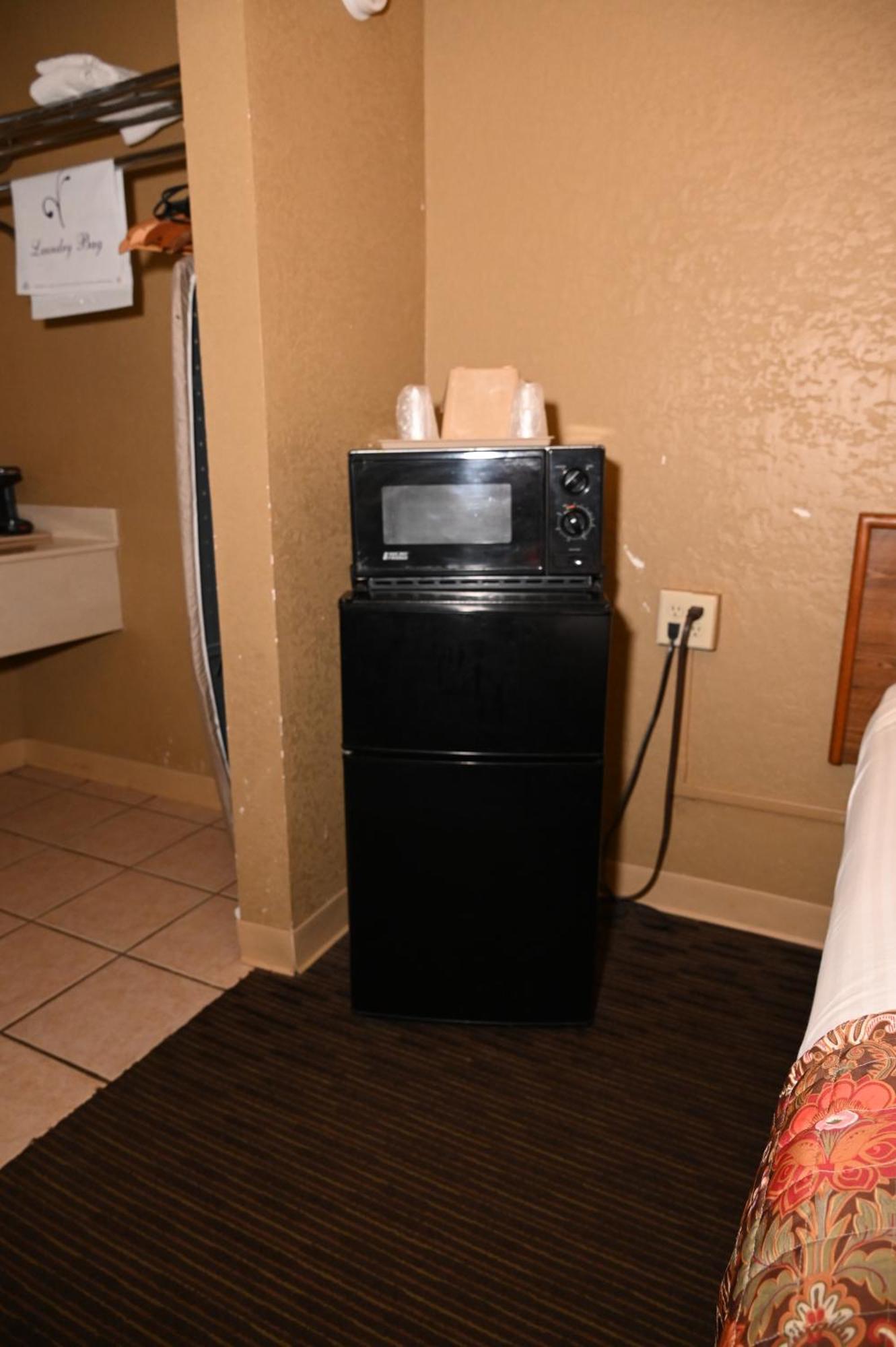 Fortune Inn & Suites Newport Zewnętrze zdjęcie