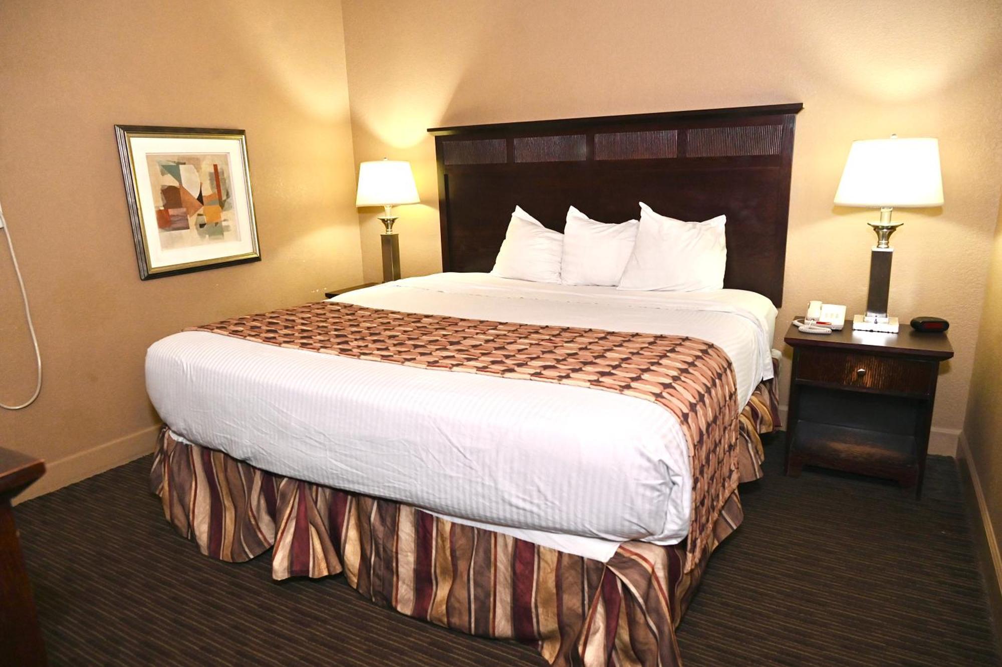 Fortune Inn & Suites Newport Zewnętrze zdjęcie