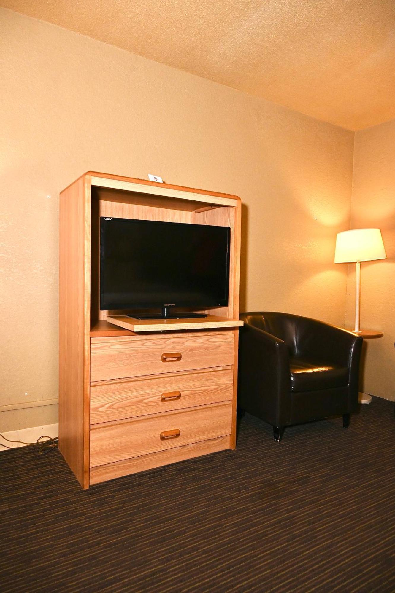 Fortune Inn & Suites Newport Zewnętrze zdjęcie