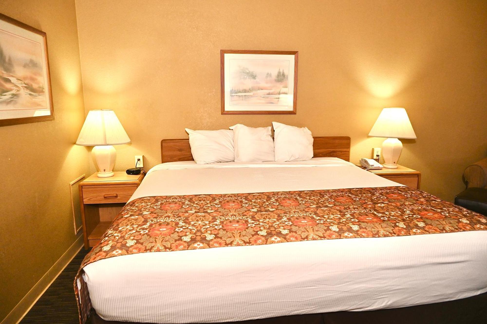 Fortune Inn & Suites Newport Zewnętrze zdjęcie