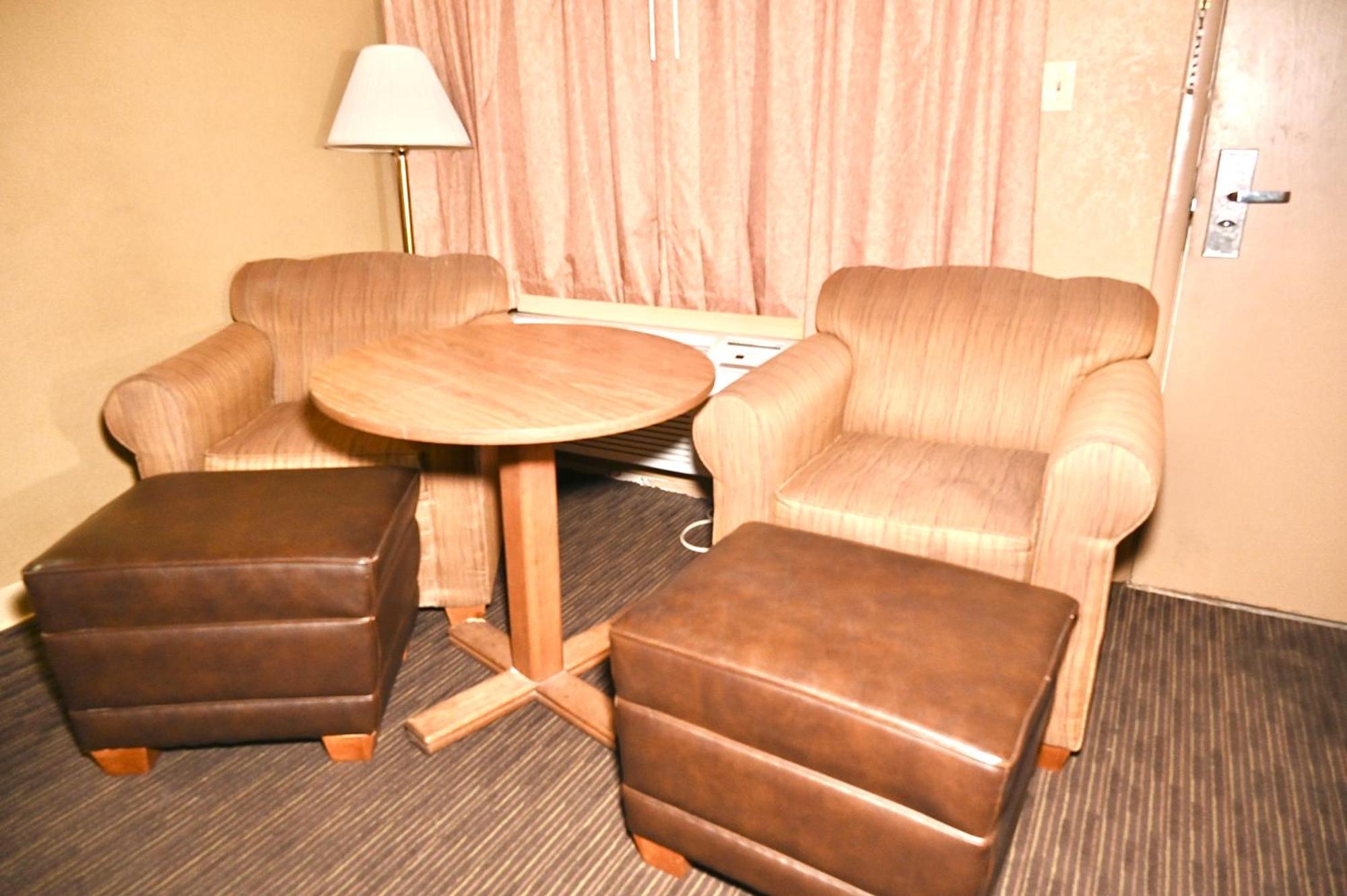 Fortune Inn & Suites Newport Zewnętrze zdjęcie