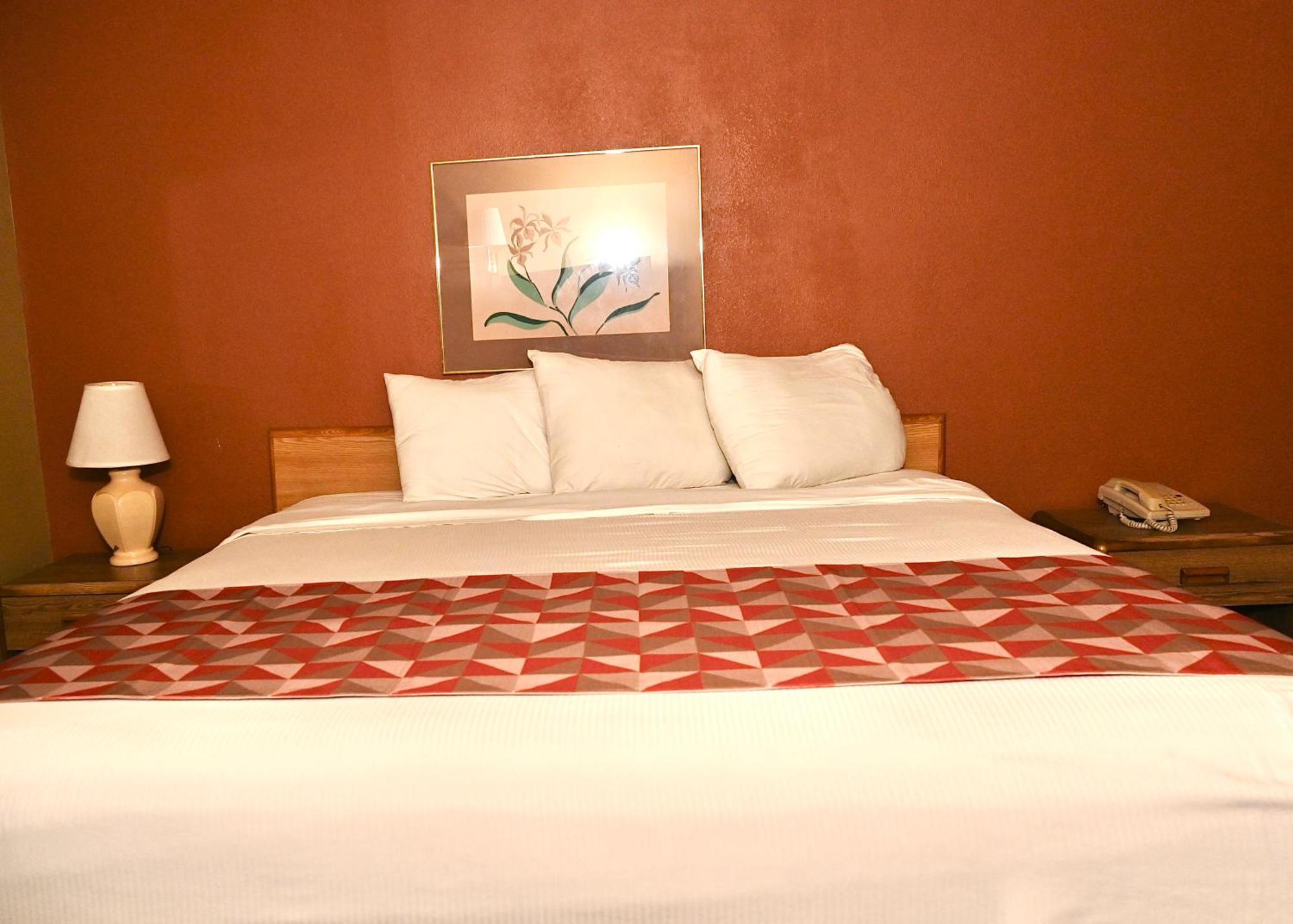 Fortune Inn & Suites Newport Zewnętrze zdjęcie