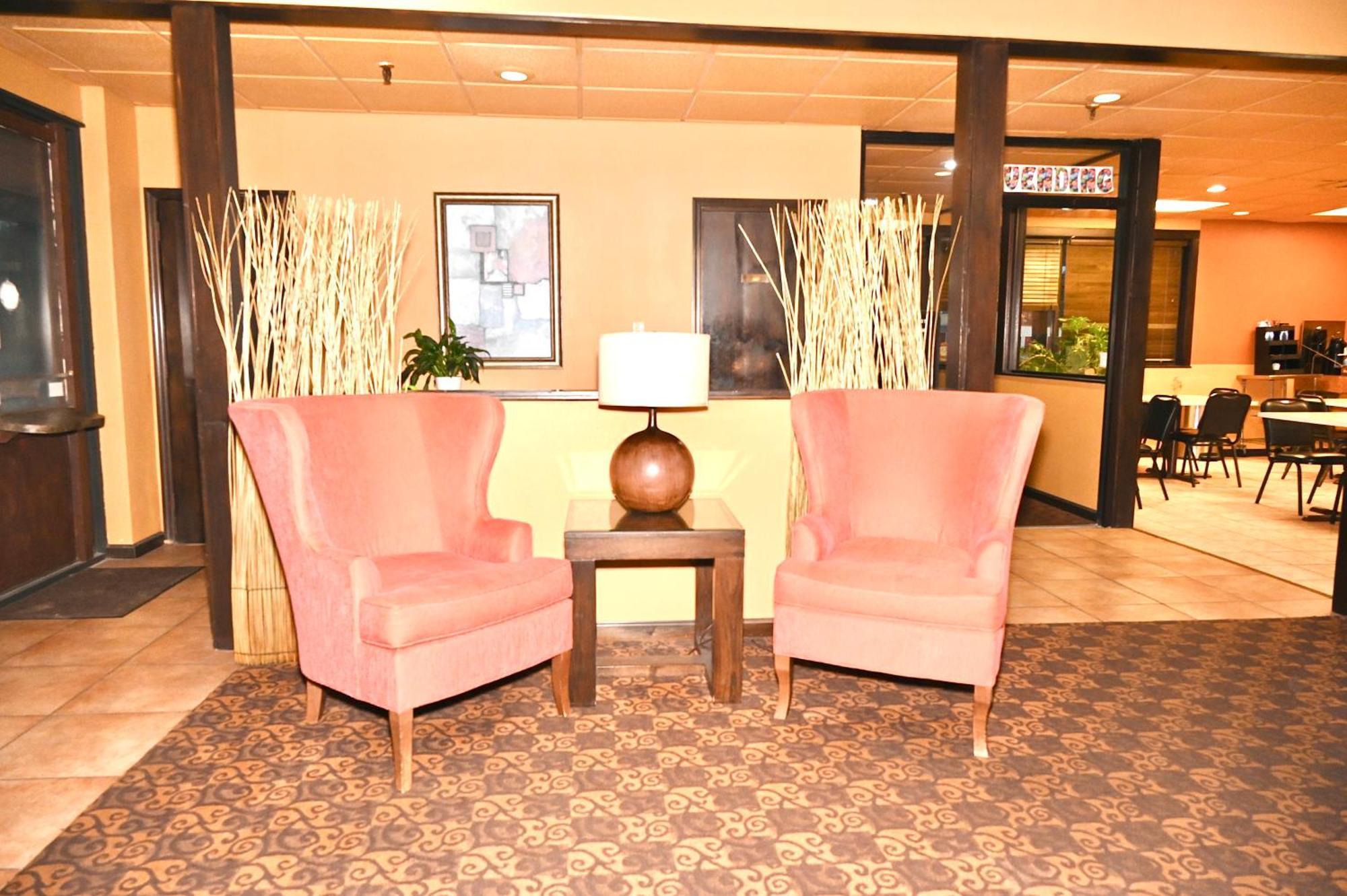 Fortune Inn & Suites Newport Zewnętrze zdjęcie